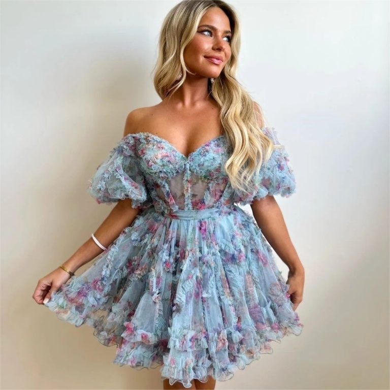 4612200 Red Short Lantern Sleeve Dress